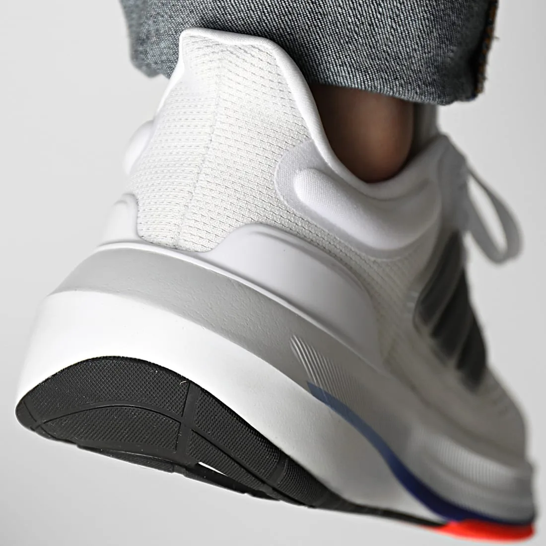 ⁦Adidas Ultrabounce⁩ - الصورة ⁦5⁩