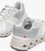 On Cloudrunner 2 - الصورة 6