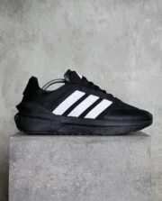 ⁦Adidas Avryn Shoes Black⁩ - الصورة ⁦3⁩