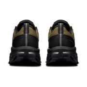 ⁦On Men’s Cloudrock Low Waterproof Hunter/Black⁩ - الصورة ⁦4⁩